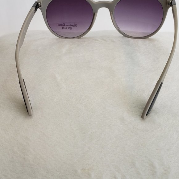EdensCloset Exclusive Sunglasses - Picture 5 of 5